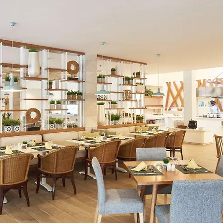 Aparthotel Club Del Sol 4*